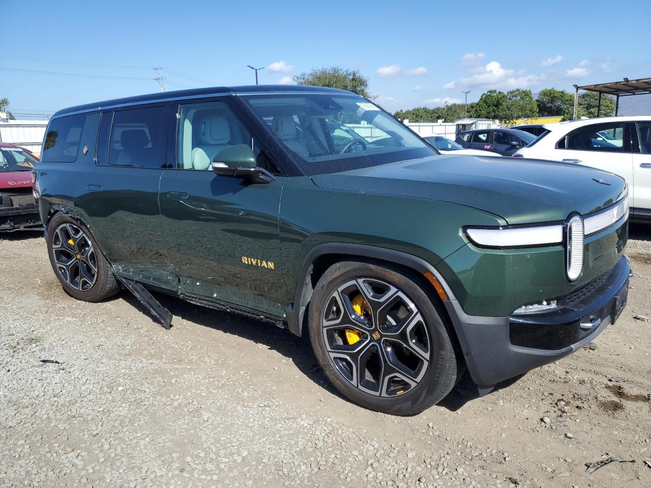 2023 Rivian R1S Adventure - Фото 4
