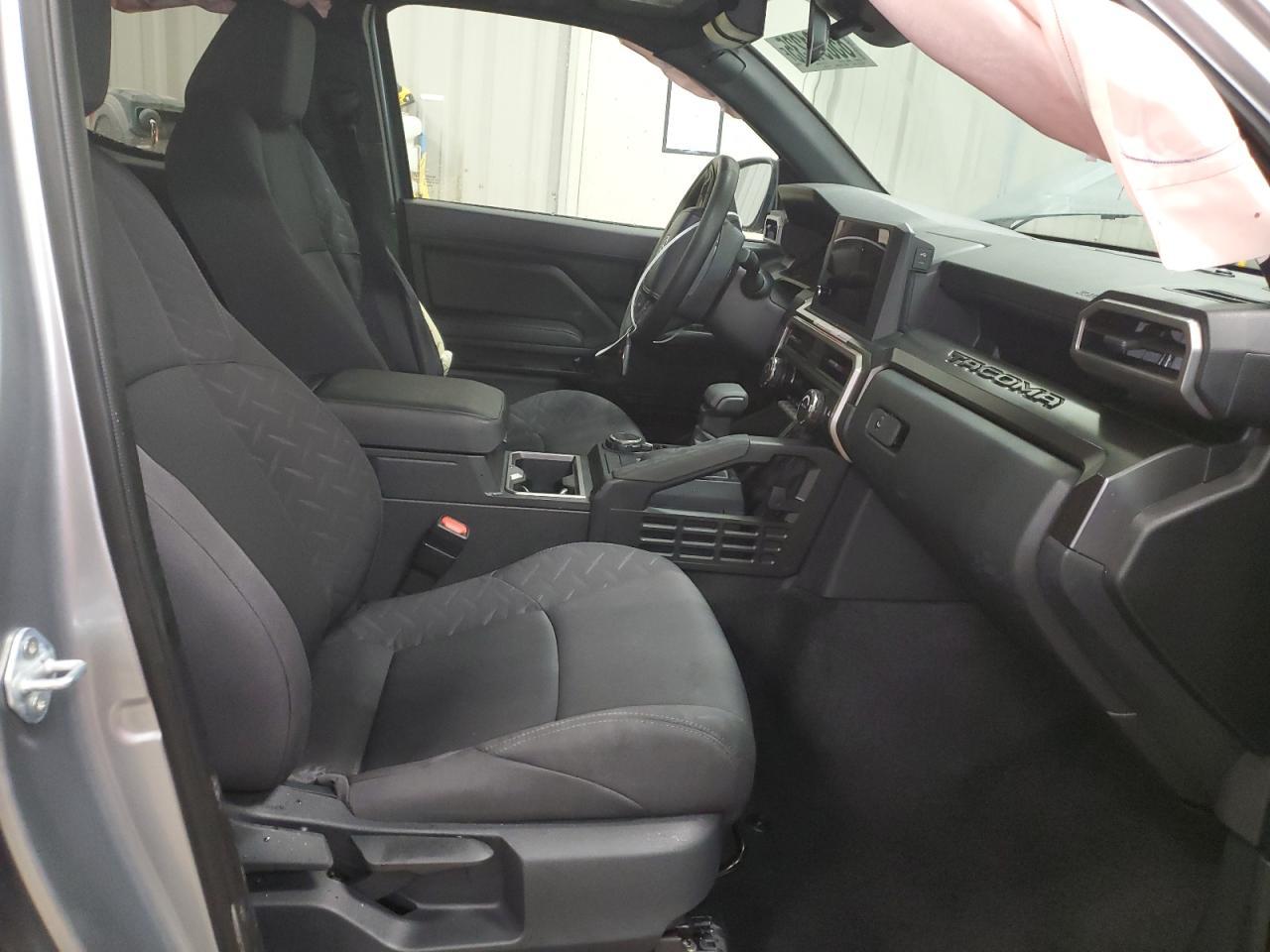 2025 Toyota Tacoma Double Cab - Image 7