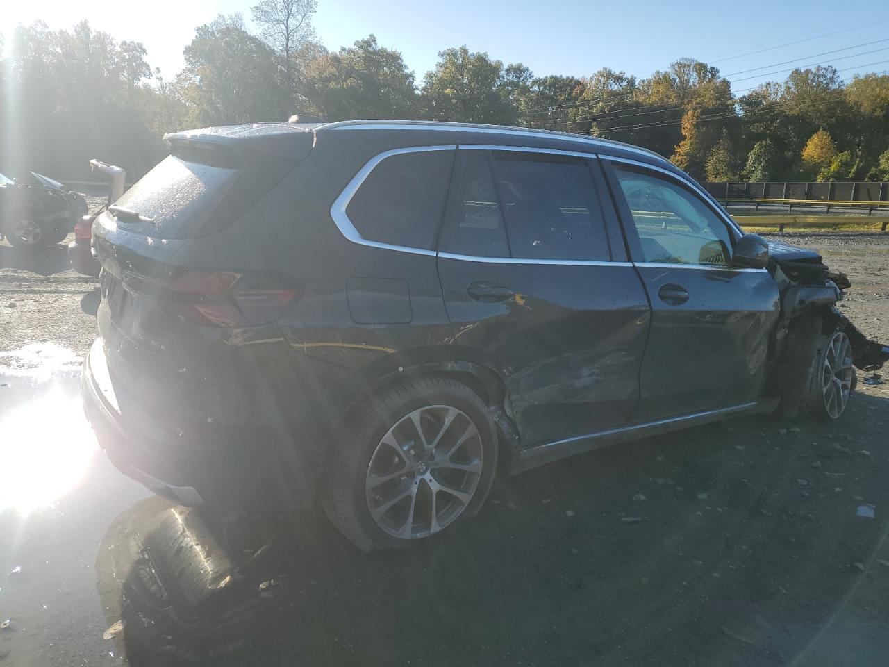 2025 BMW X5 xDrive50E - Фото 3