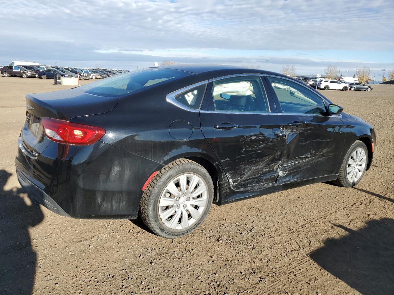 2016 Chrysler 200 Lx - Image 3