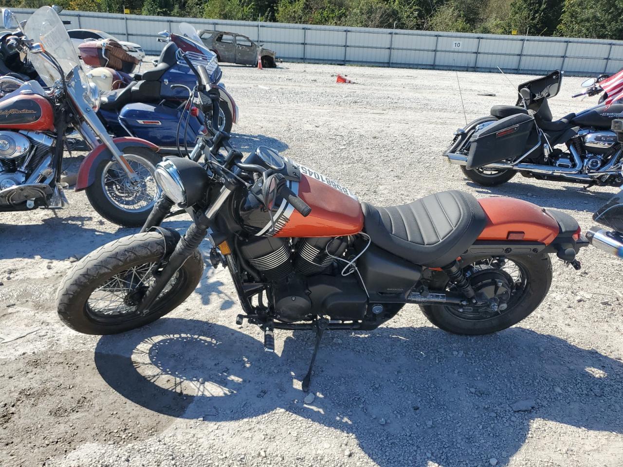 2024 Honda Vt750 C2B - Фото 3