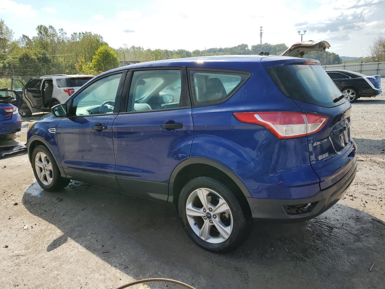2016 Ford Escape S - Image 2