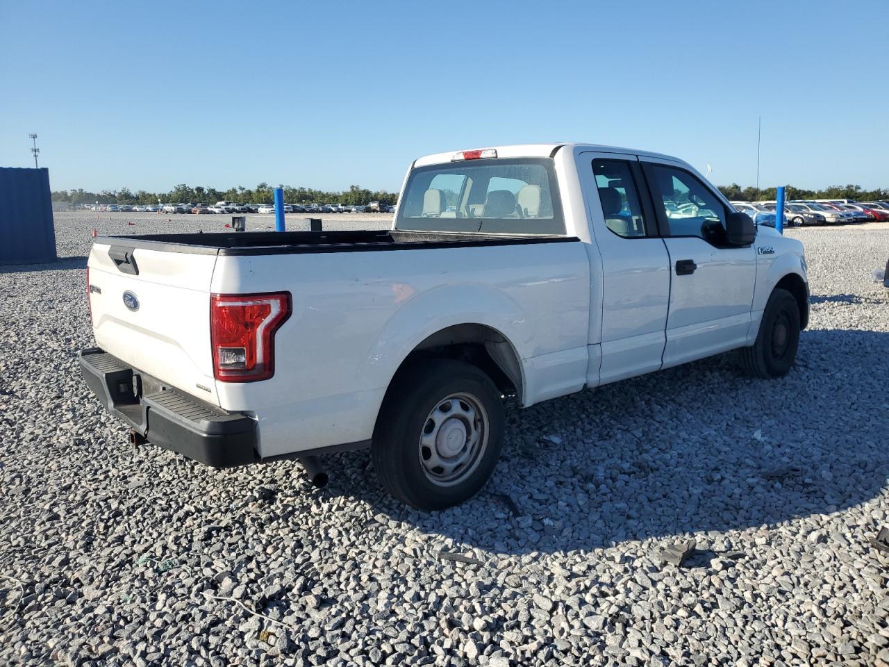 2016 Ford F150 Super Cab - Image 3