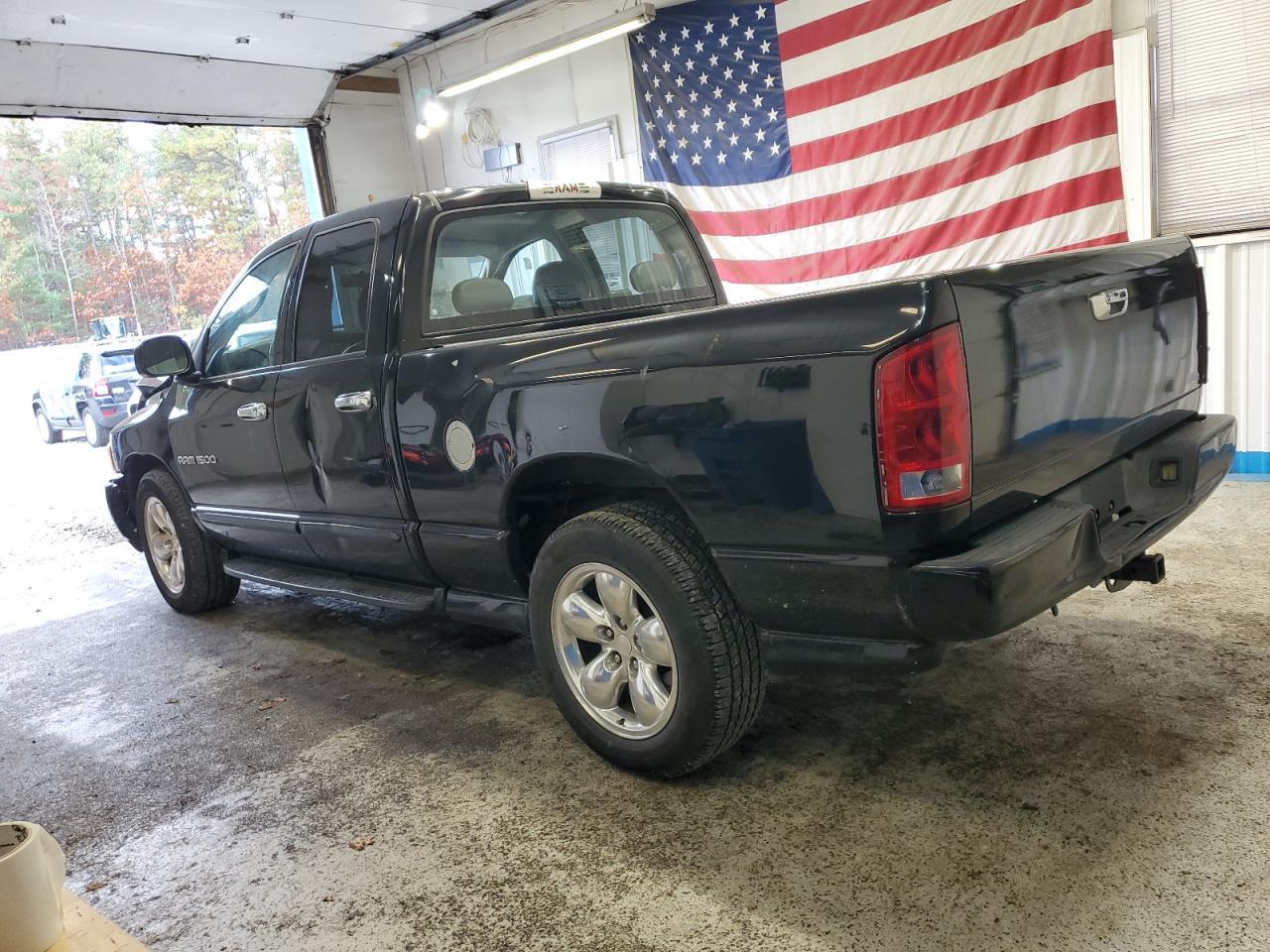 2004 Dodge Ram 1500 - Фото 2