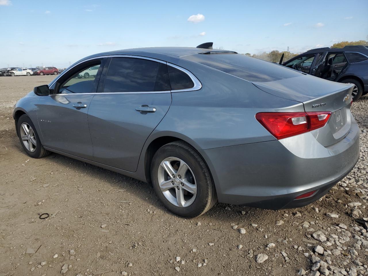 2023 Chevrolet Malibu Ls - Фото 2