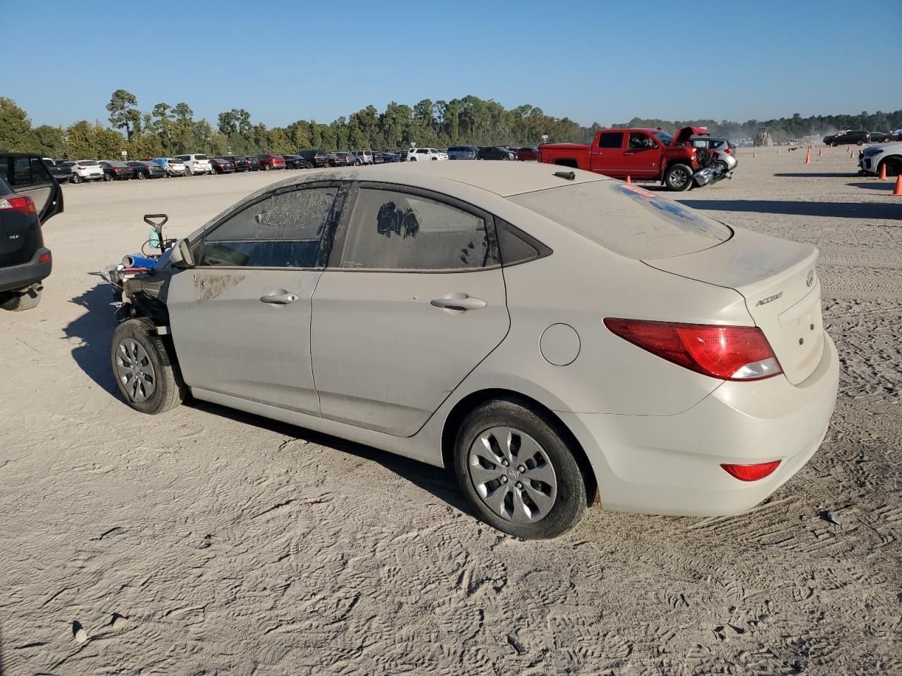2016 Hyundai Accent Se - Фото 2