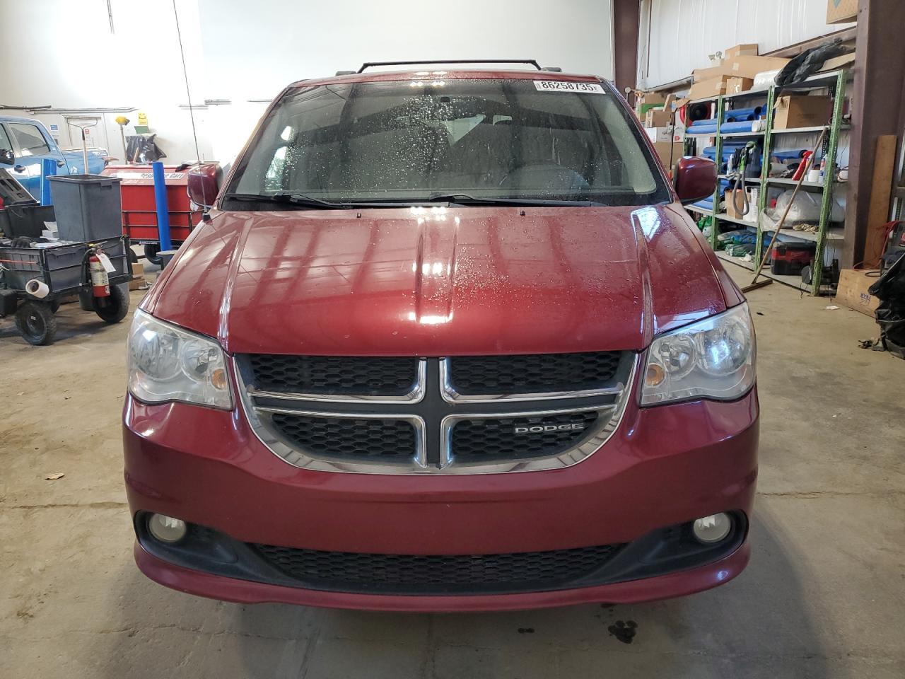 2011 Dodge Grand Caravan Crew - Image 5