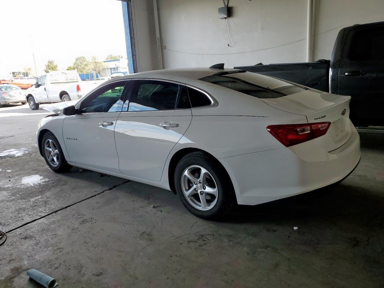 2018 Chevrolet Malibu Ls - Image 2