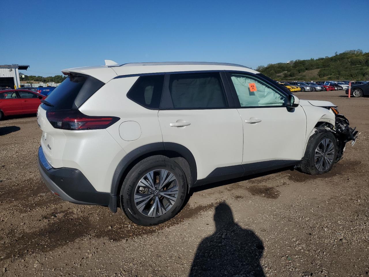 2023 Nissan Rogue Sv - Image 3