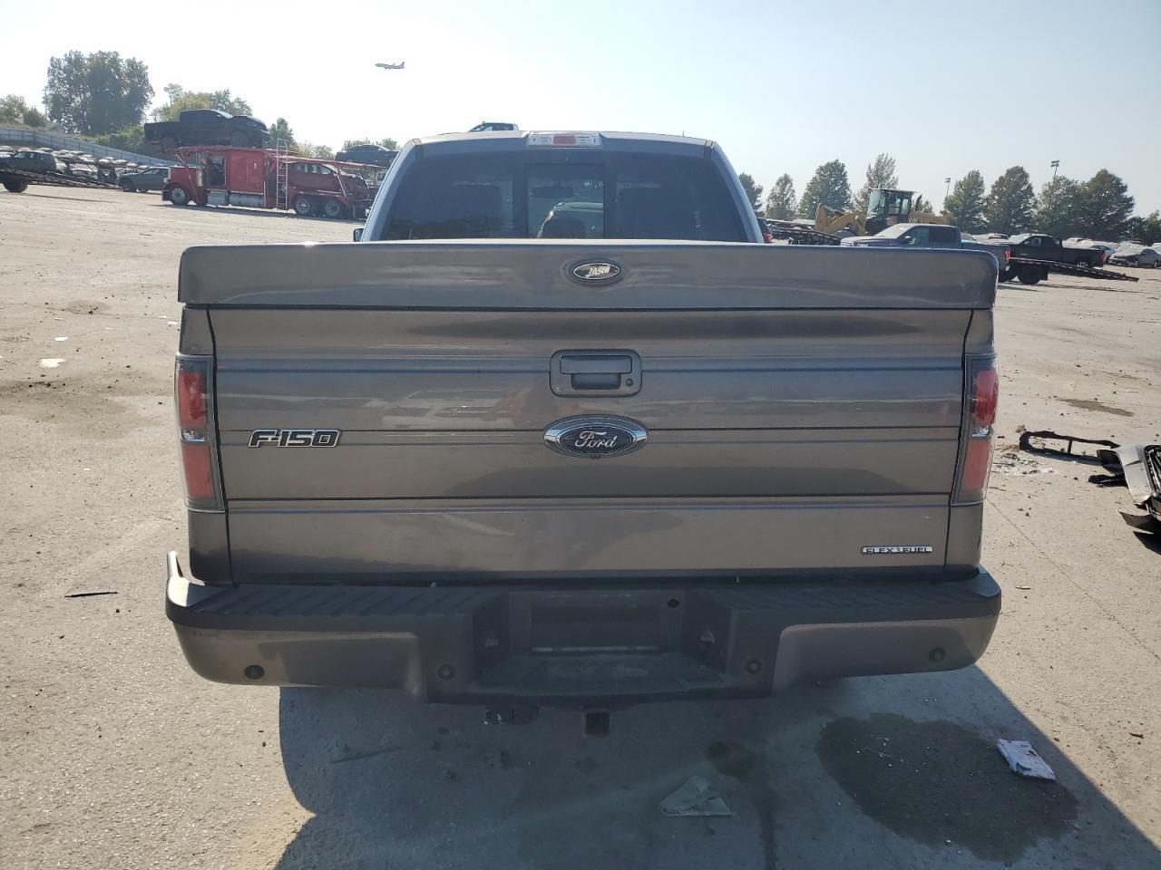 2014 Ford F150 Super Cab - Фото 6