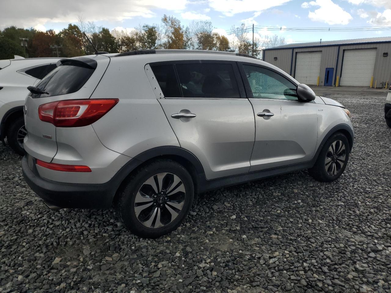 2011 Kia Sportage Ex - Image 3