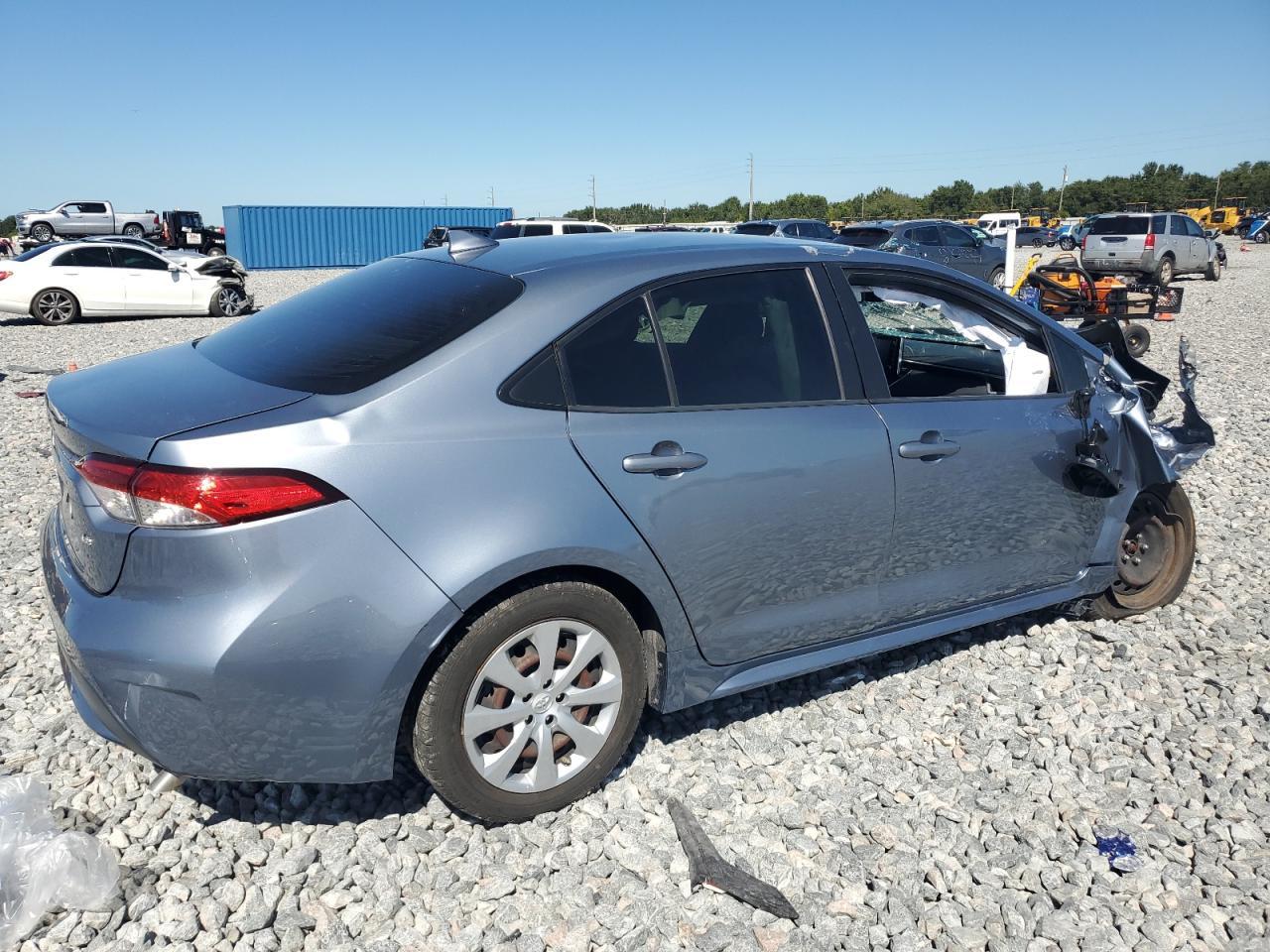 2021 Toyota Corolla Le - Image 3
