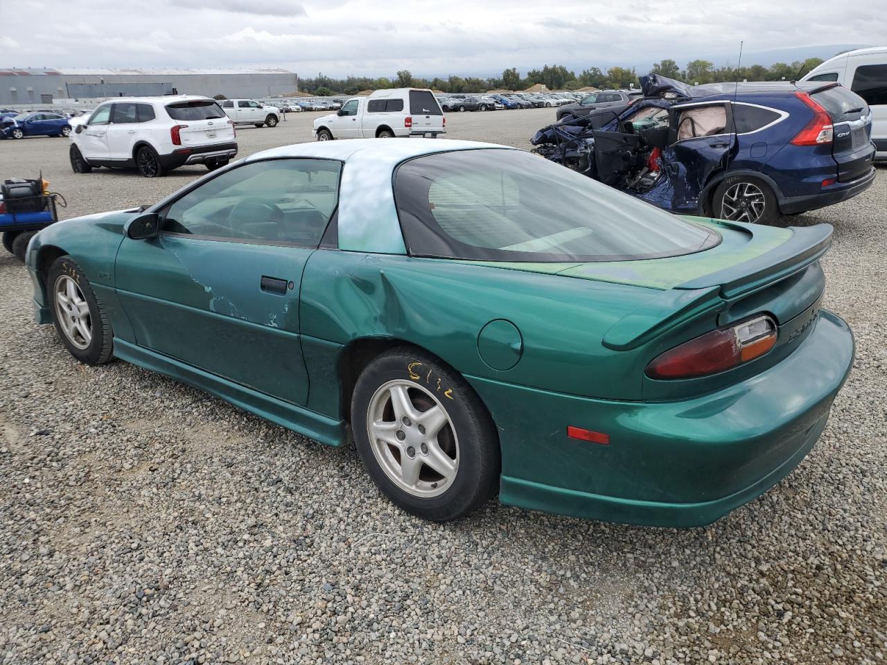 1997 Chevrolet Camaro Base - Фото 2
