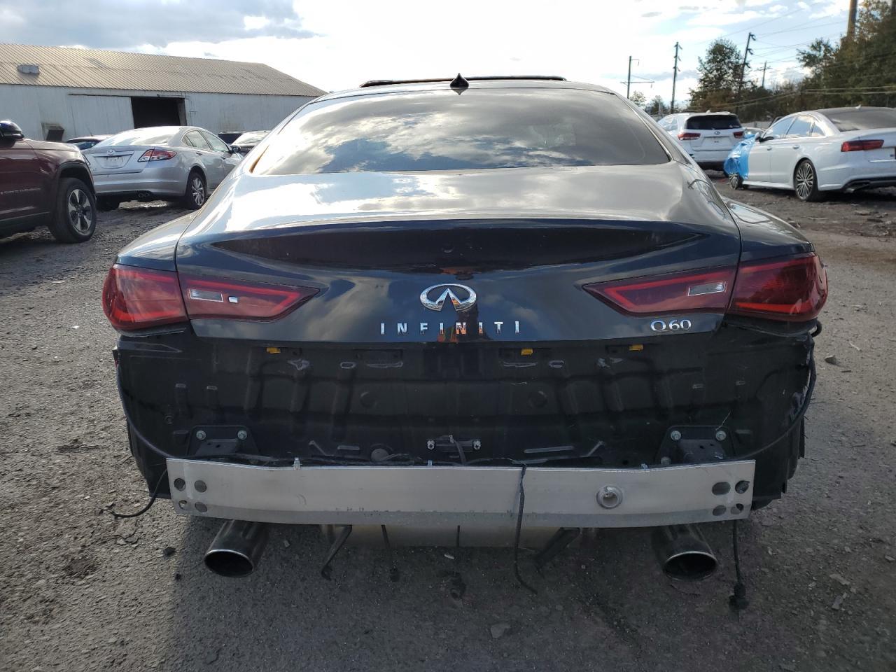 2017 Infiniti Q60 Premiu - Image 6