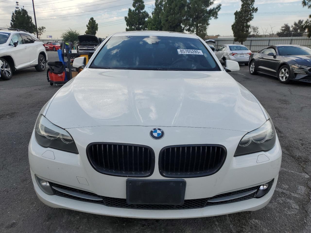 2013 BMW 528 I - Image 5