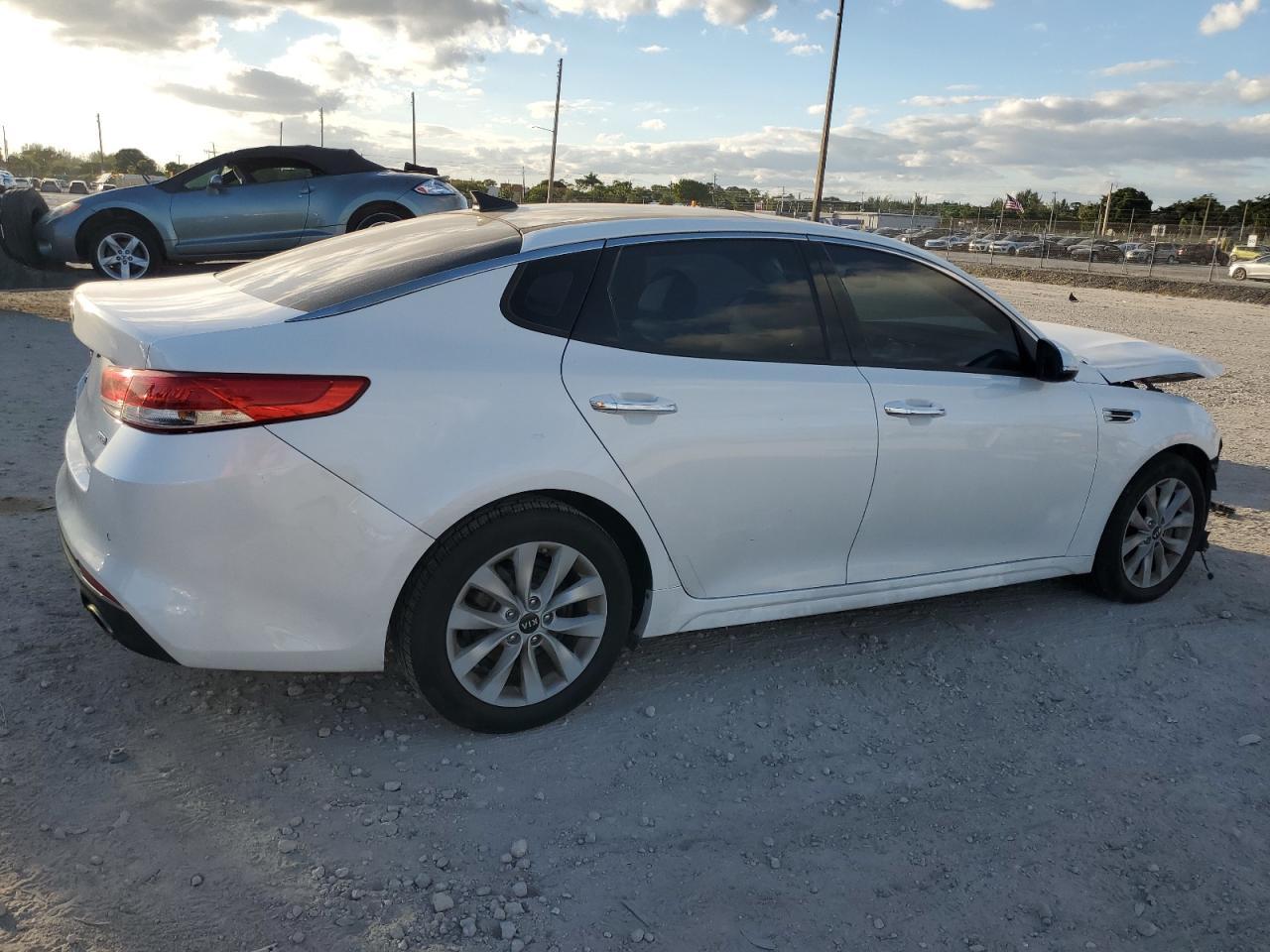 2018 Kia Optima Ex - Фото 3