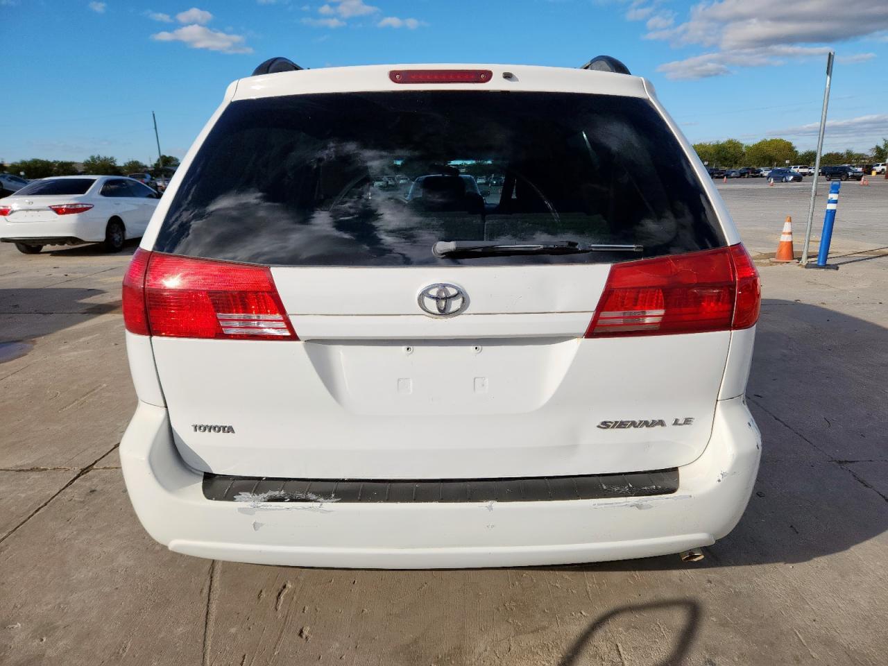 2006 Toyota Sienna Le 8 Passenger - Image 6