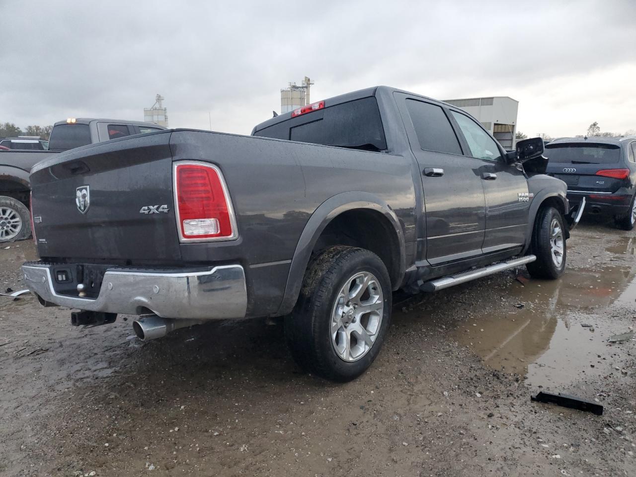 2018 Ram 1500 Laramie - Image 3