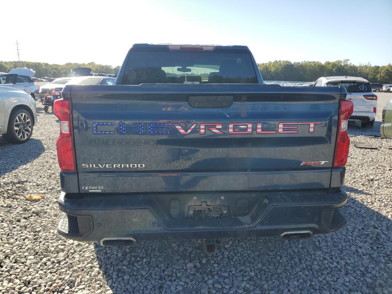 2019 Chevrolet Silverado K1500 Rst - Image 6
