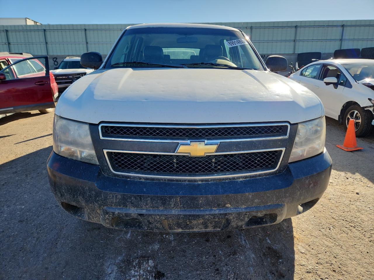 2011 Chevrolet Suburban K2500 - Фото 5