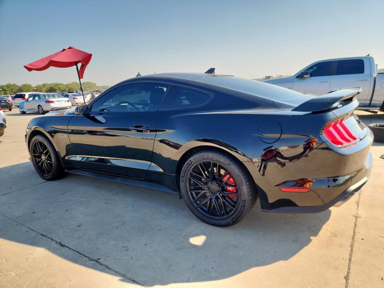 2023 Ford Mustang Gt - Фото 2