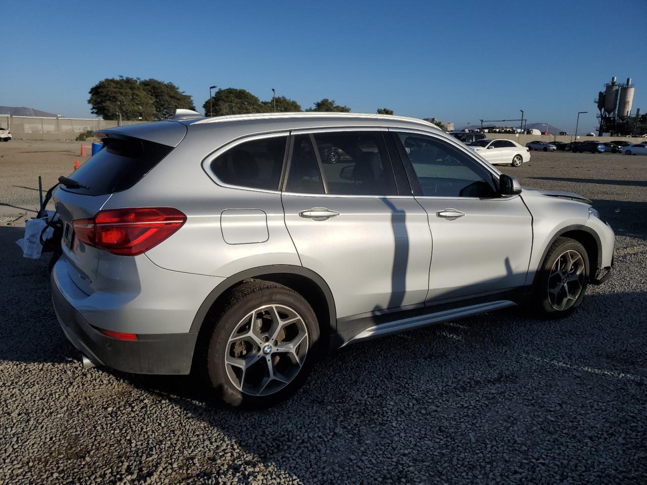 2019 BMW X1 Sdrive28I - Фото 3