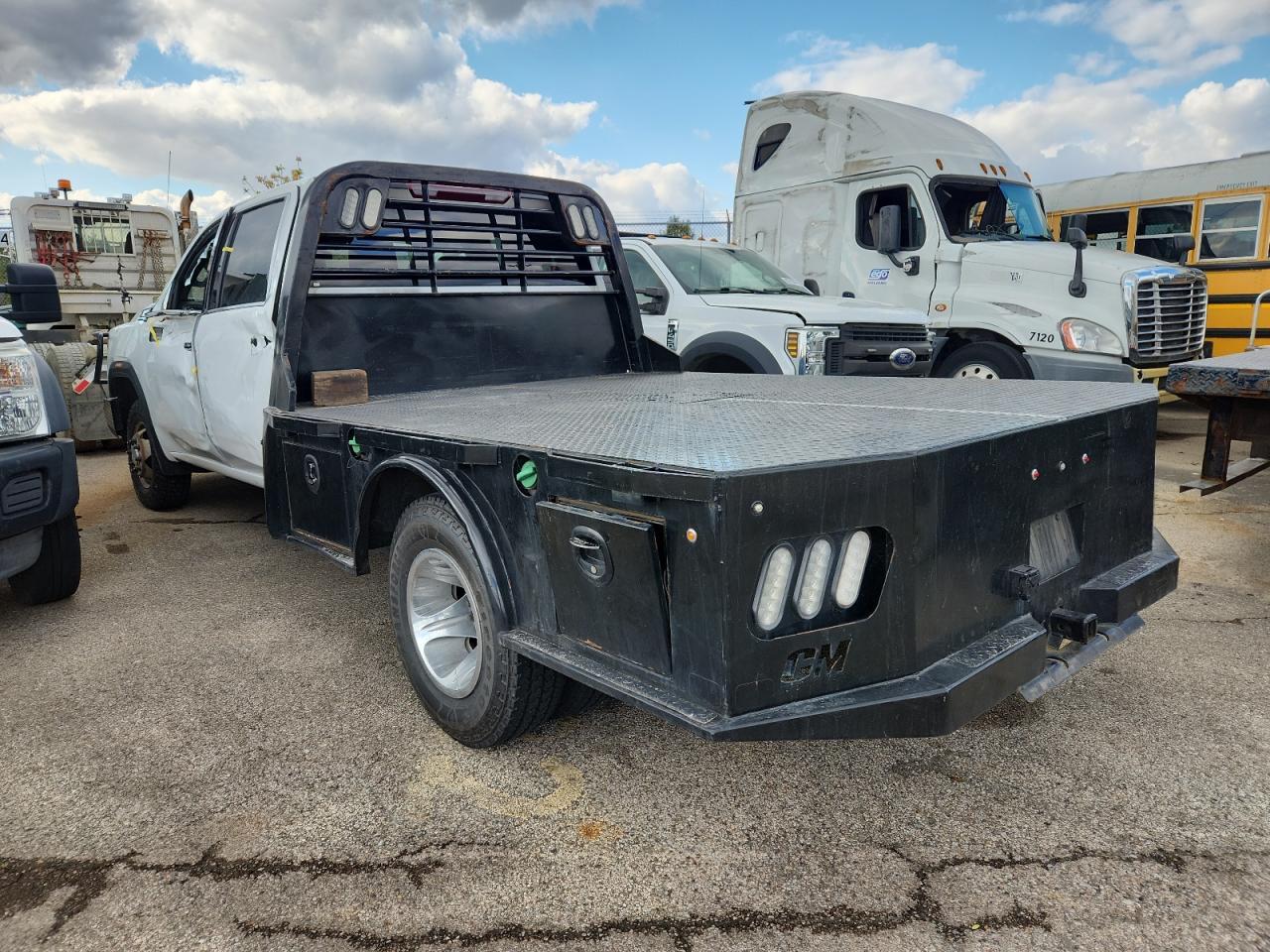 2022 GMC Sierra K3500 Flatbed Truck - Фото 2