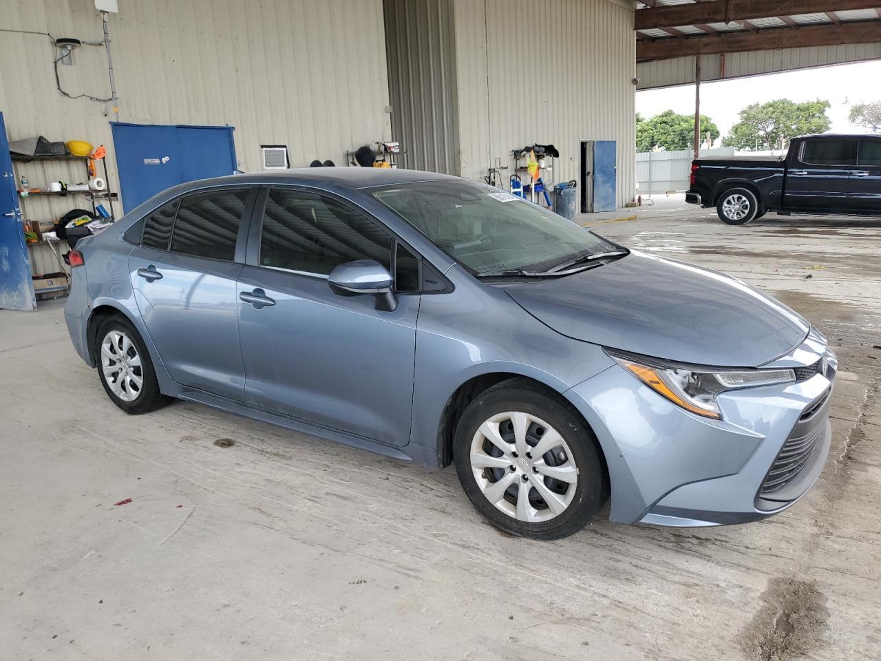 2023 Toyota Corolla Le - Фото 4