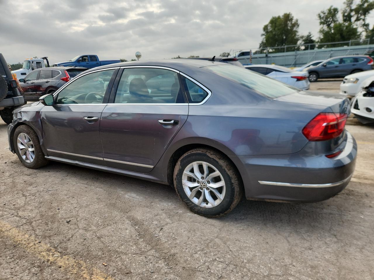 2016 Volkswagen Passat S - Image 2