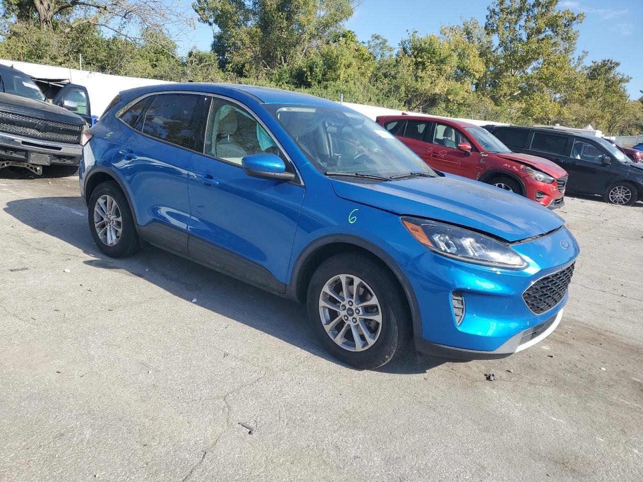 2020 Ford Escape Se - Фото 4