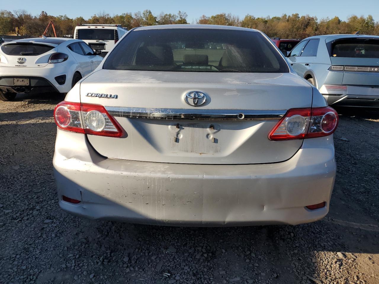 2013 Toyota Corolla L - Фото 6