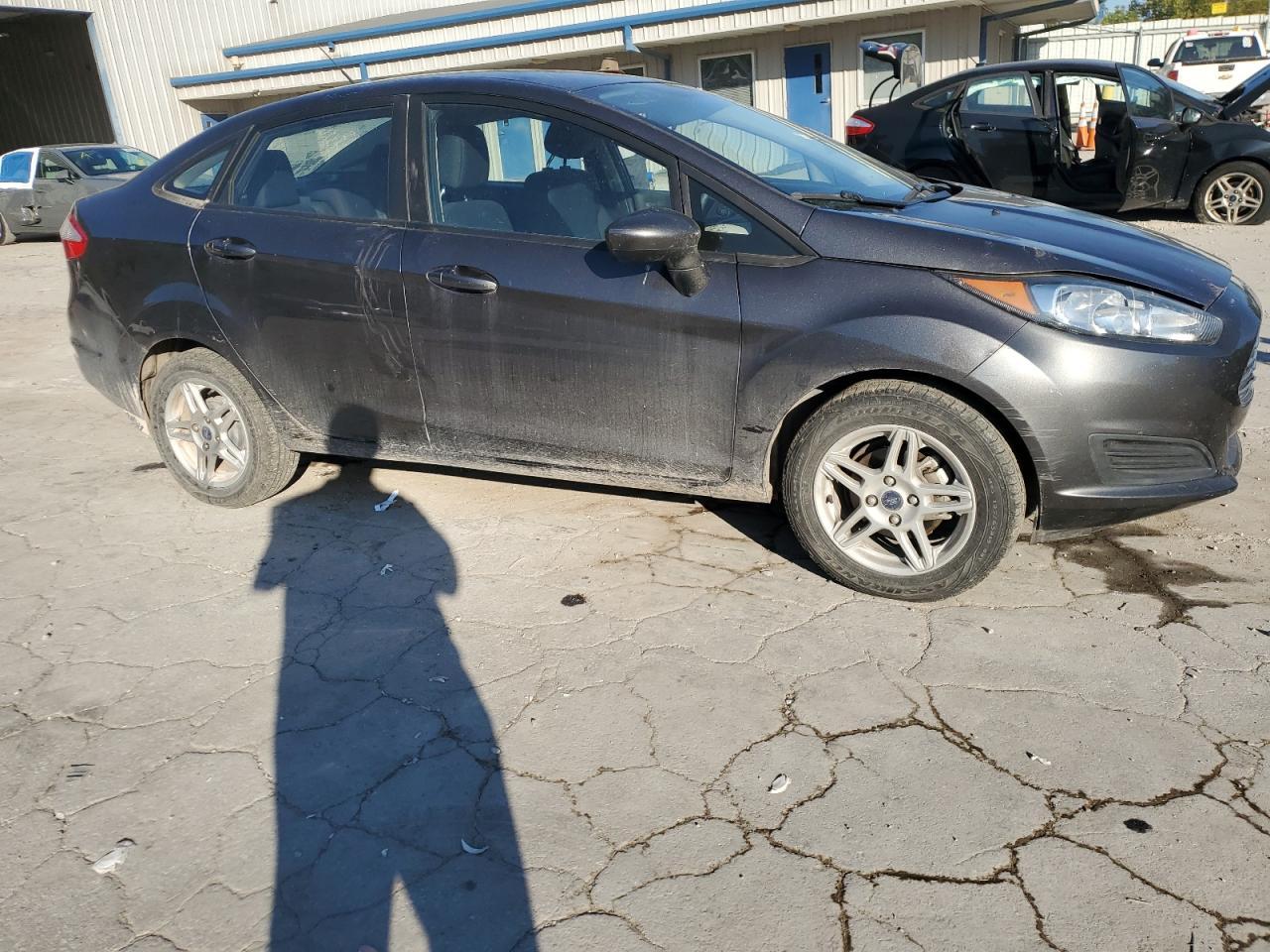 2018 Ford Fiesta Se - Image 4