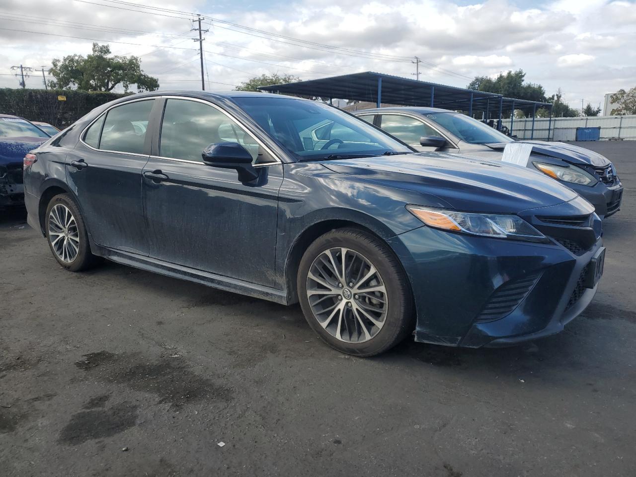 2018 Toyota Camry L - Image 4