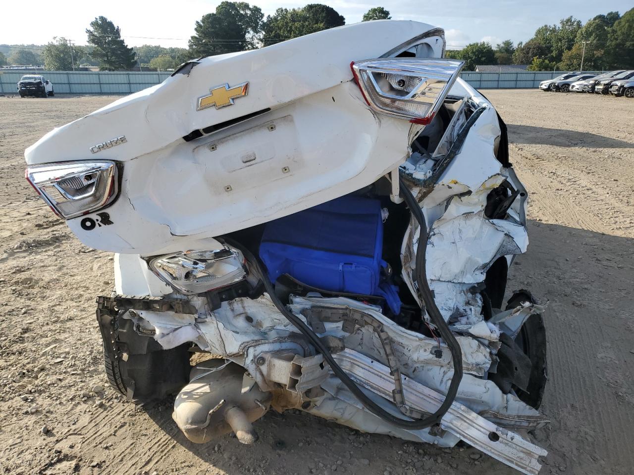2017 Chevrolet Cruze Ls - Image 6