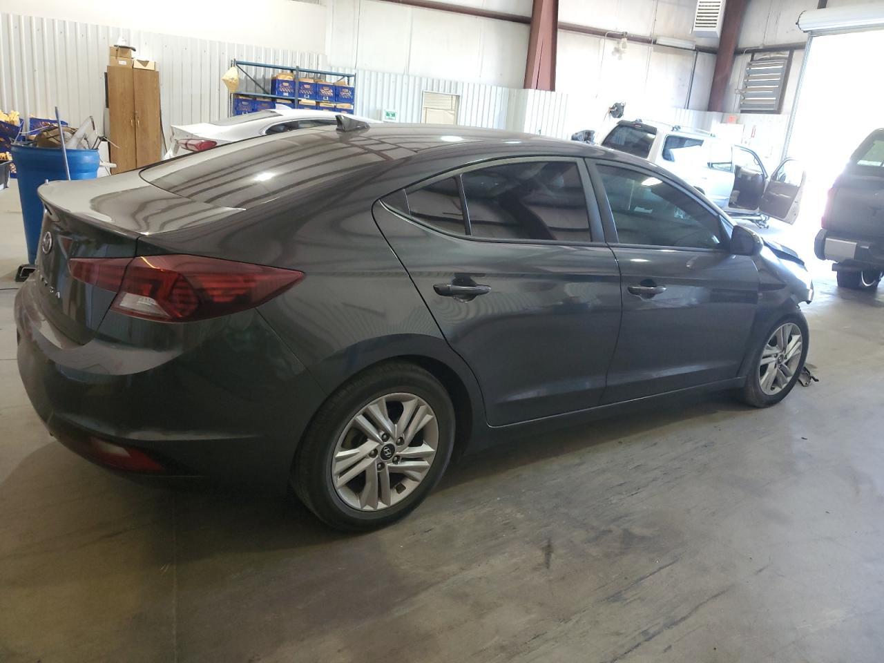 2020 Hyundai Elantra Sel - Image 3