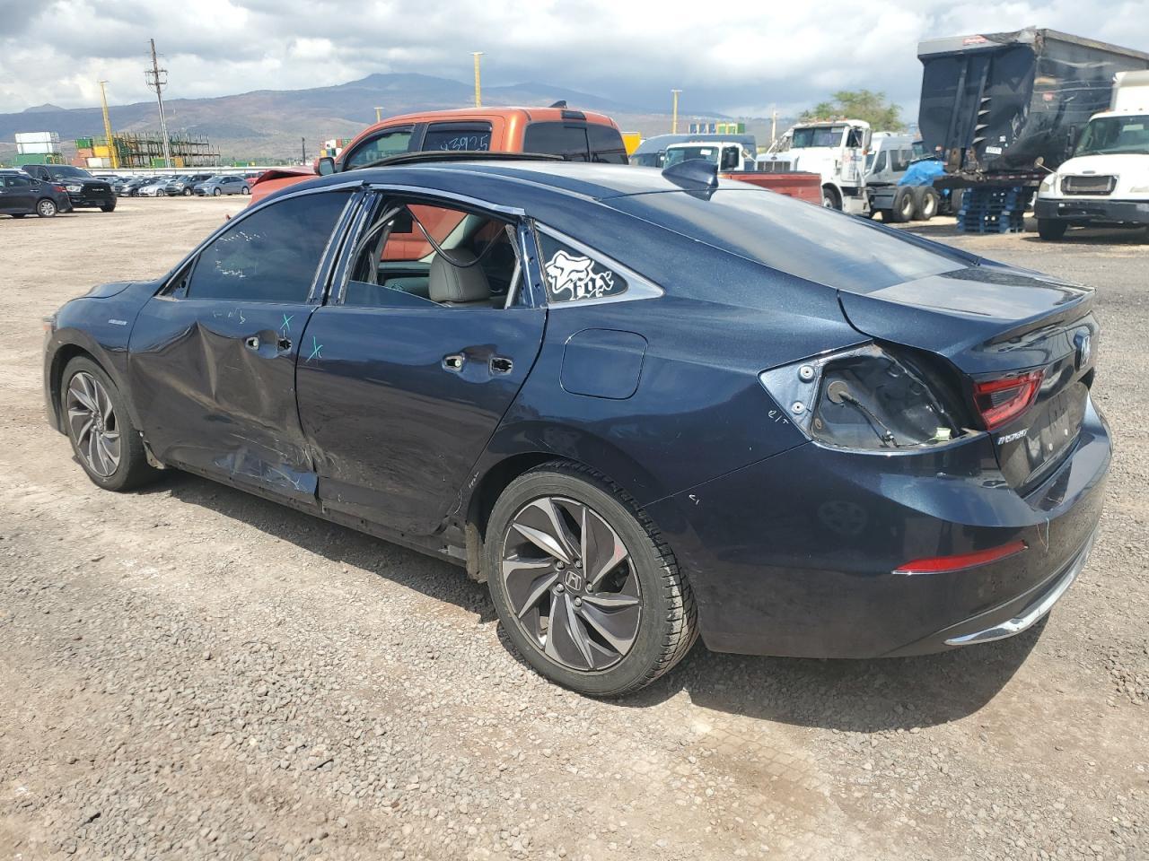 2021 Honda Insight Touring - Фото 2