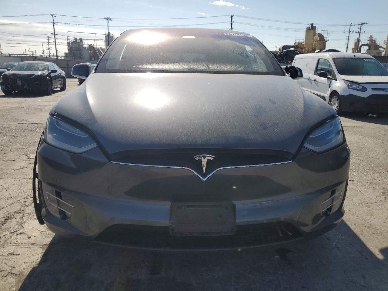 2018 Tesla Model X - Image 5