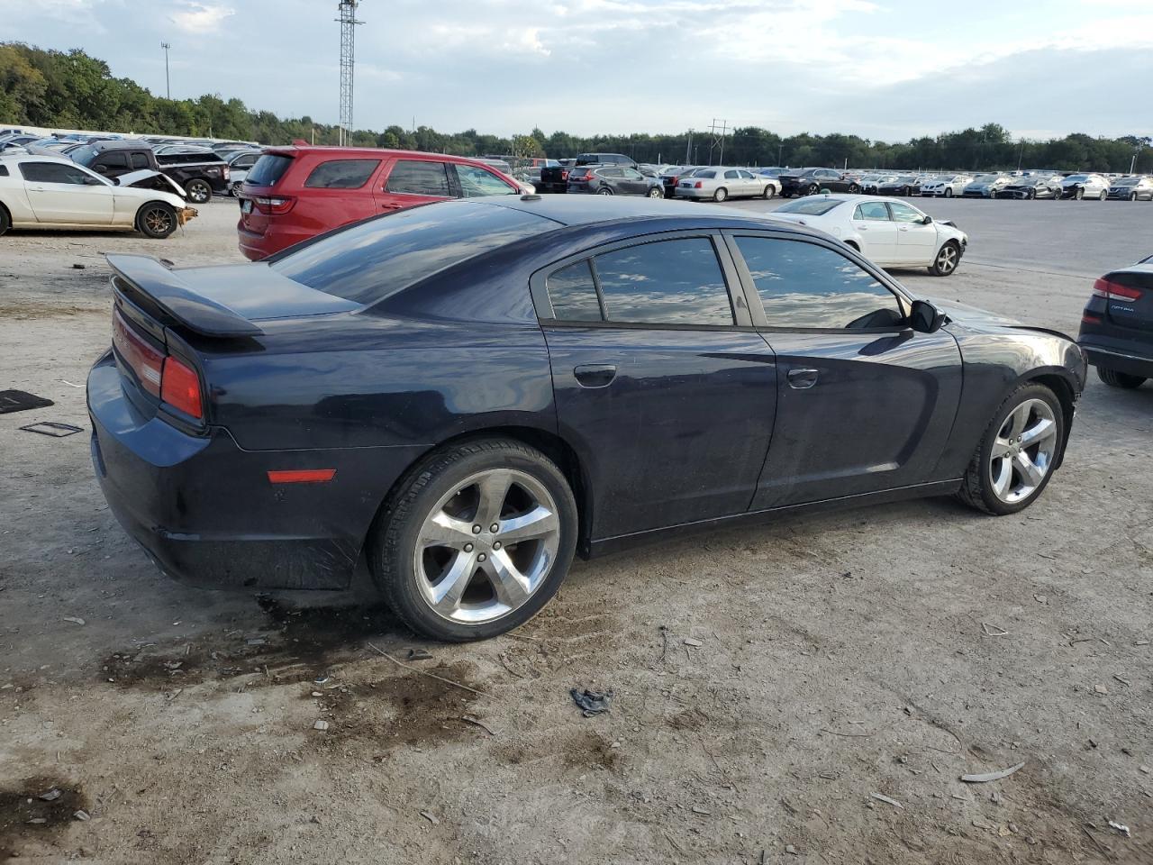 2012 Dodge Charger Sxt - Image 3