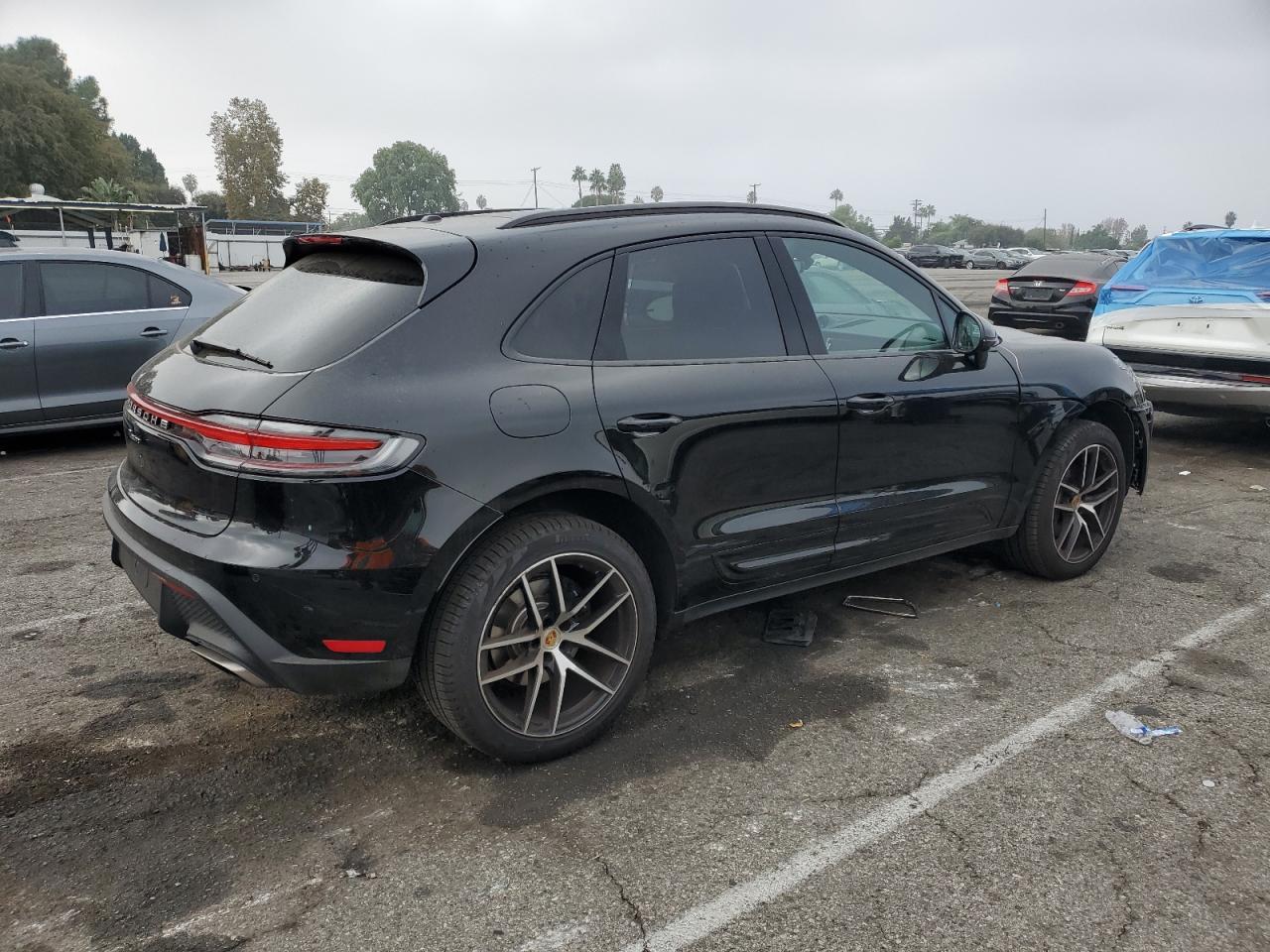 2025 Porsche Macan Base - Фото 3