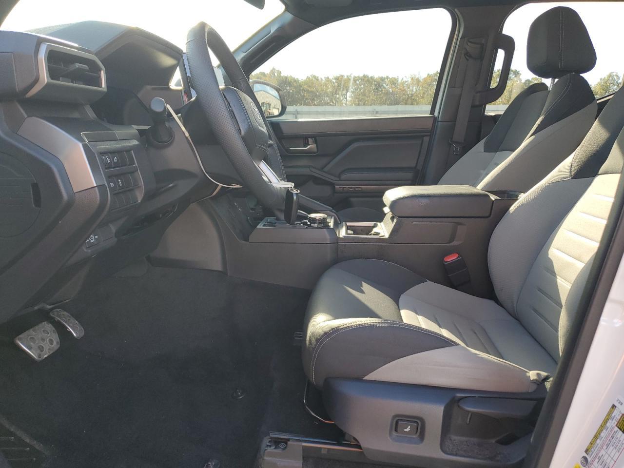 2024 Toyota Tacoma Double Cab - Image 7