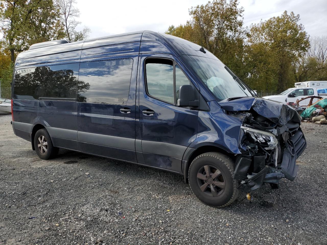 2024 Mercedes-Benz Sprinter 2500 - Image 4