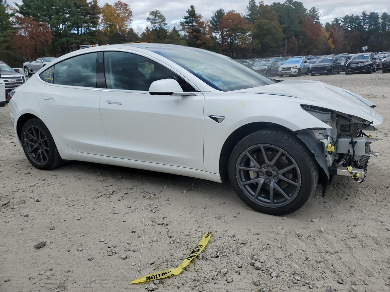 2019 Tesla Model 3 - Фото 4