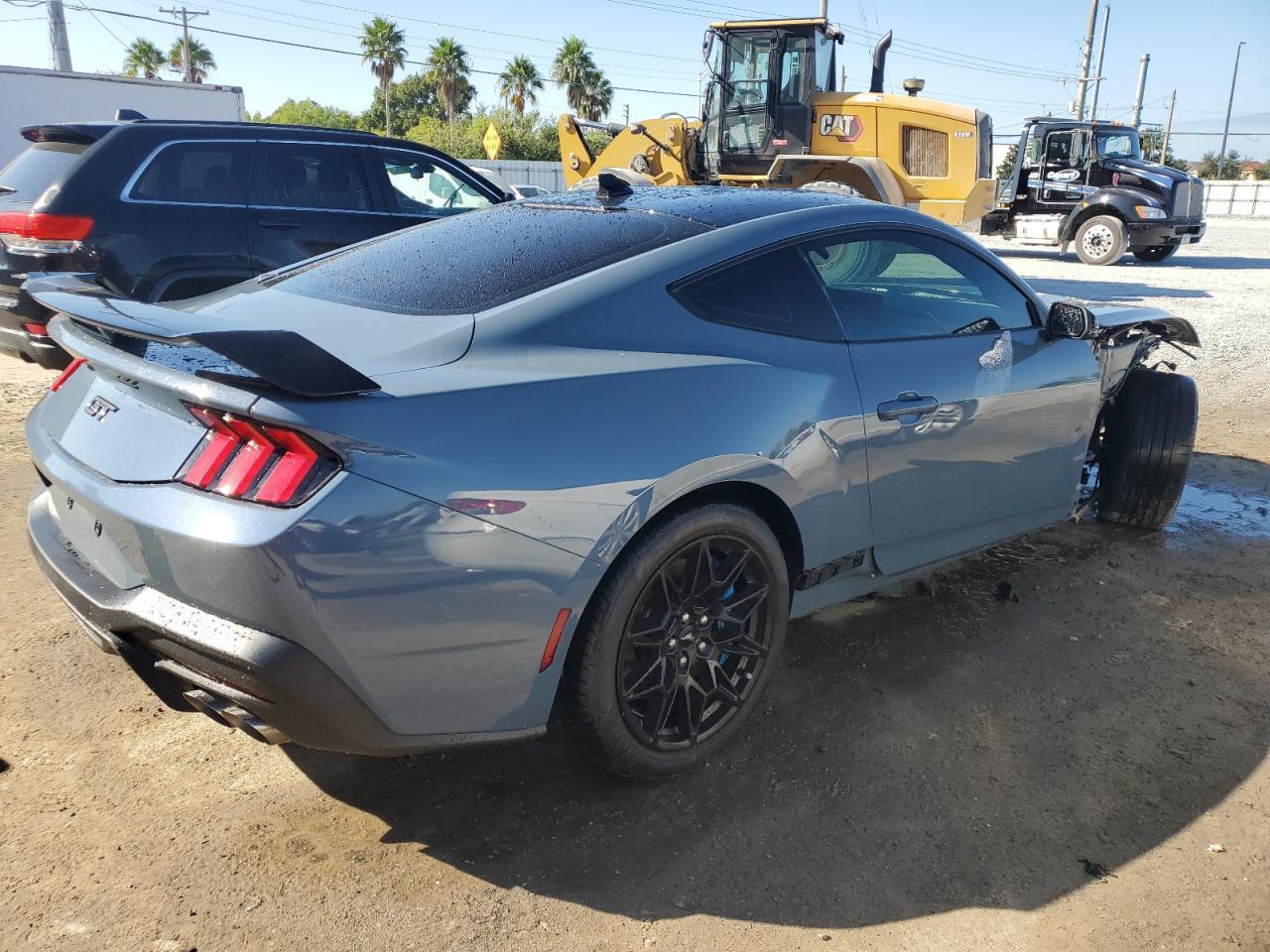 2024 Ford Mustang Gt - Фото 3