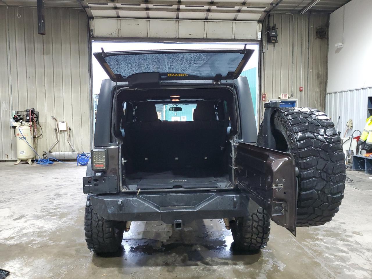 2013 Jeep Wrangler Unlimited Sport - Фото 6