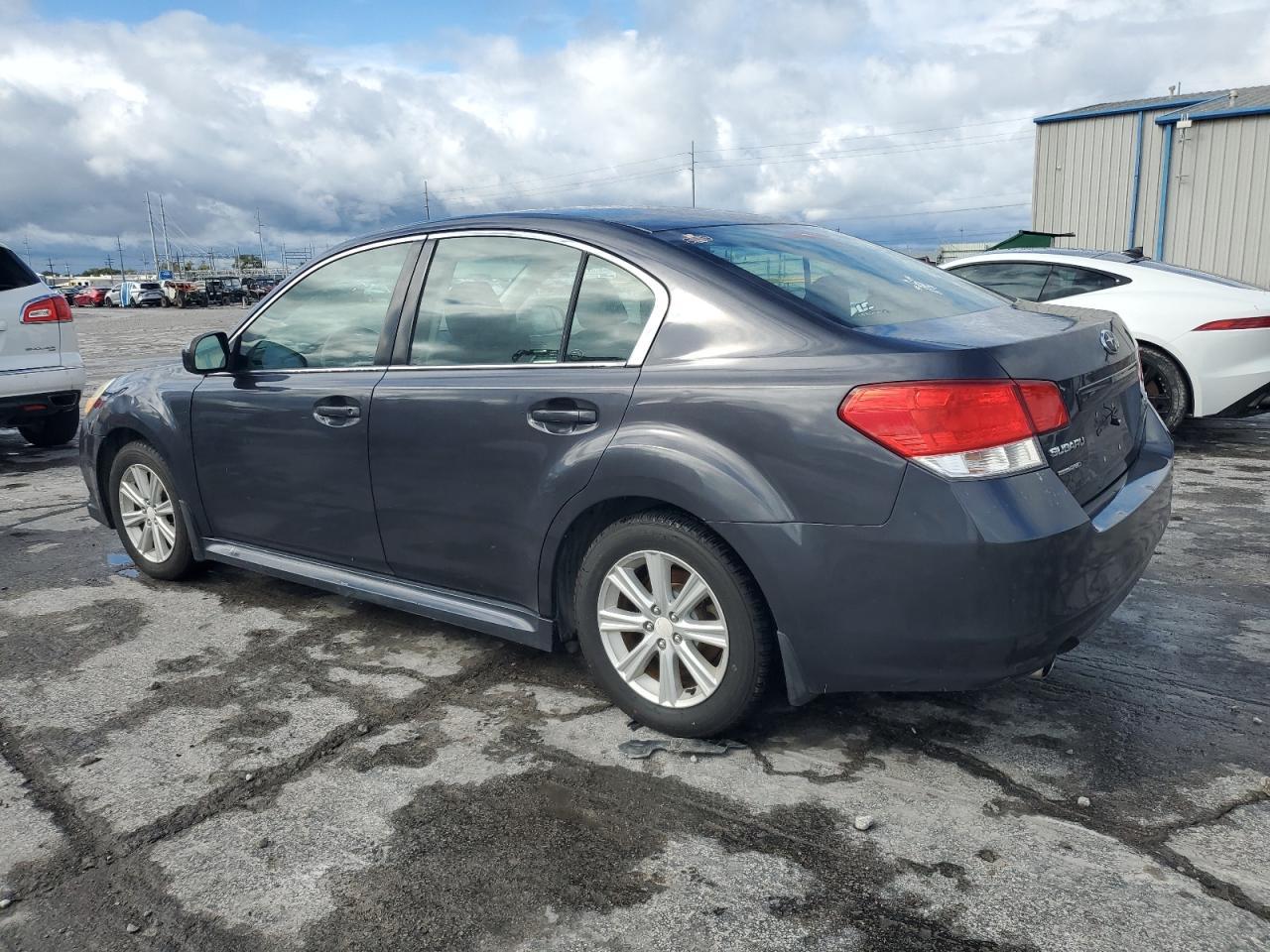 2011 Subaru Legacy 2.5I Premium - Фото 2