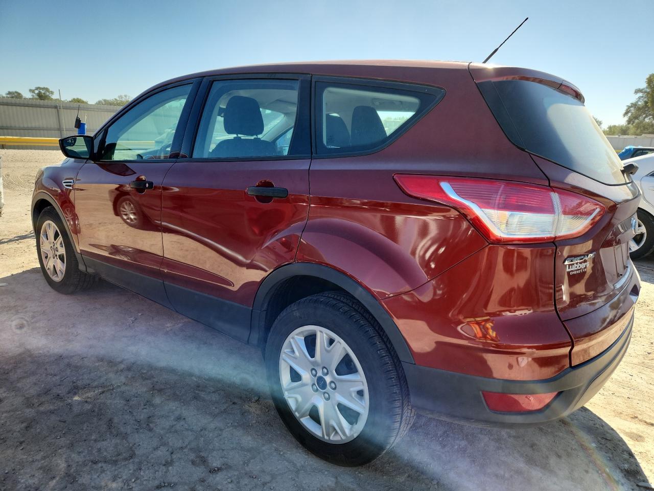 2015 Ford Escape S - Фото 2