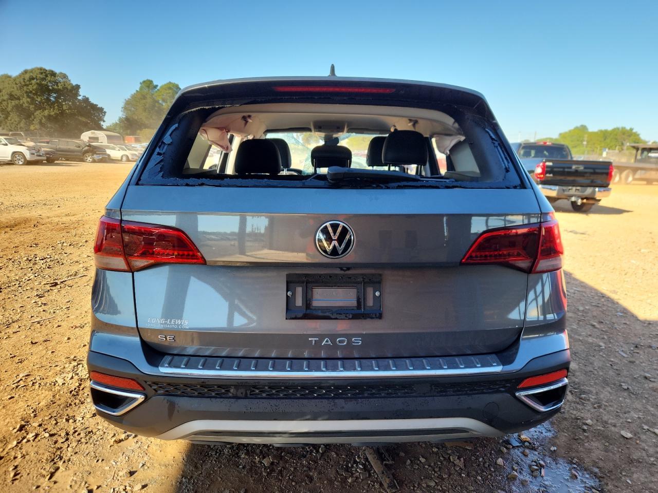 2023 Volkswagen Taos Se - Image 6