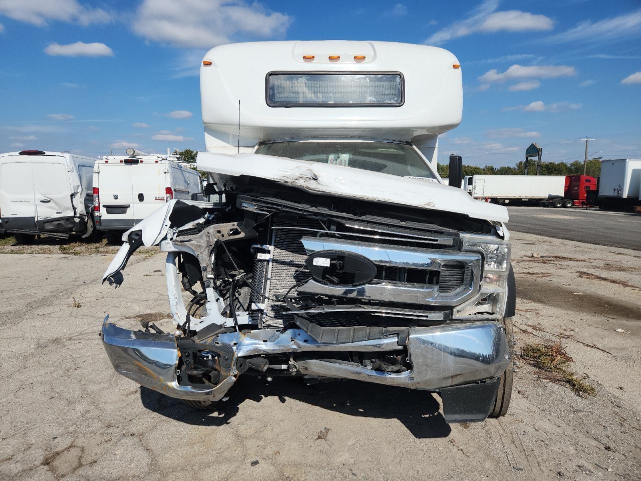 2022 Ford F550 Super Duty - Фото 5