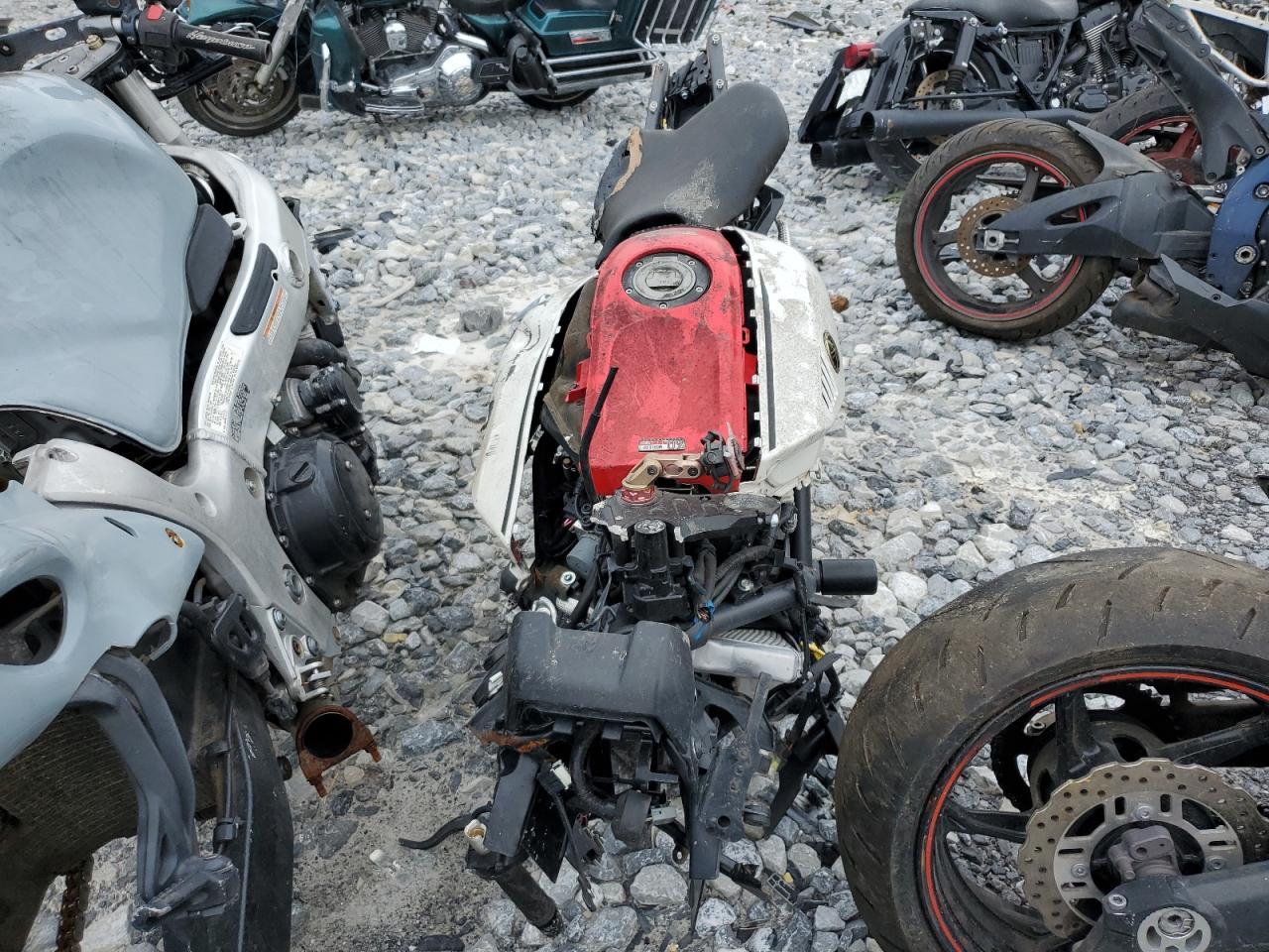 2022 Yamaha Yzfr7 - Фото 2