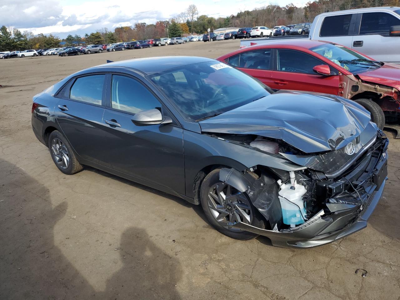2025 Hyundai Elantra Blue - Фото 4